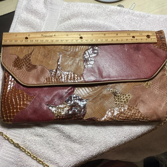 Carlo Fiori envelope purse with chain strap - Picture 6 of 6